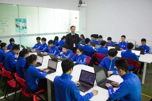 擠破頭也要進普高 職高是否混日子,關鍵還得看孩子